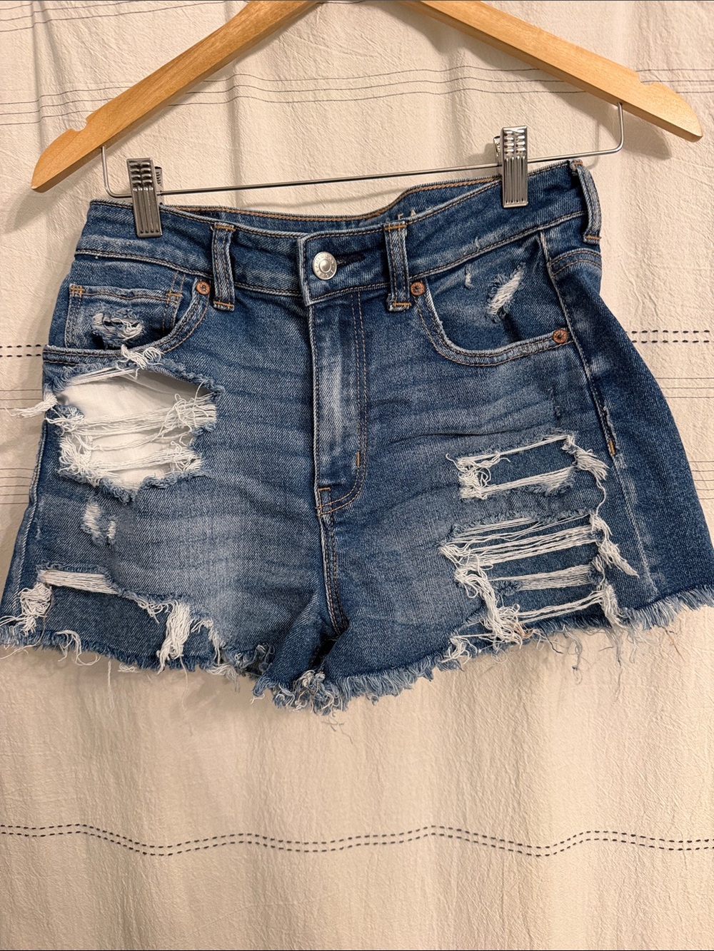 American Eagle distressed High-Rise Denim Jean Shorts in Blue